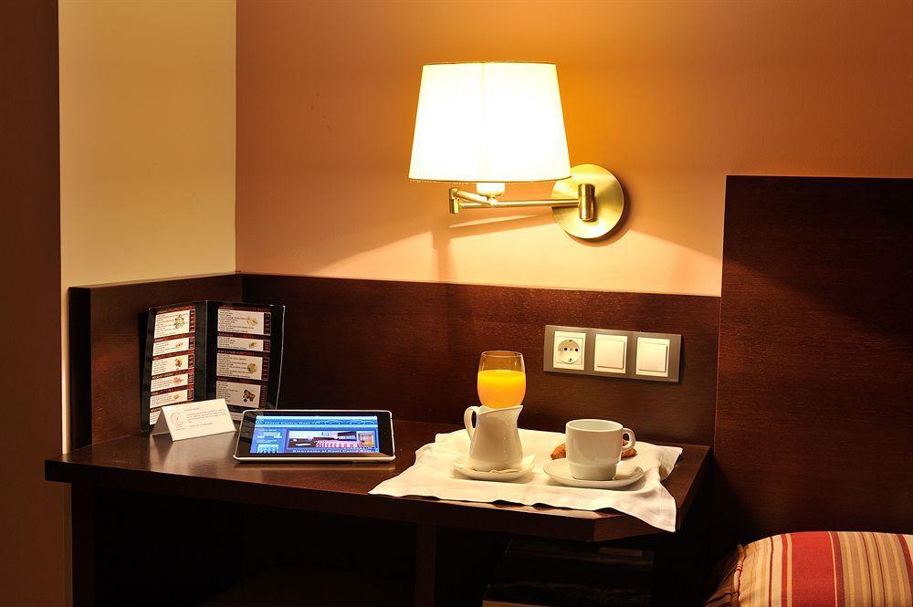 Hotel Castro Real Ов'єдо Екстер'єр фото