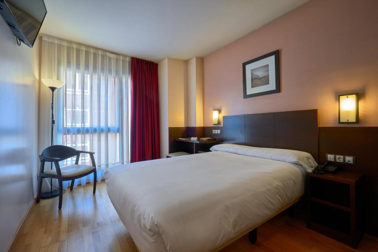 Hotel Castro Real Ов'єдо Екстер'єр фото